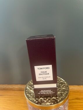 Tom Ford Figue Érotique Empty Box in Deep Plum